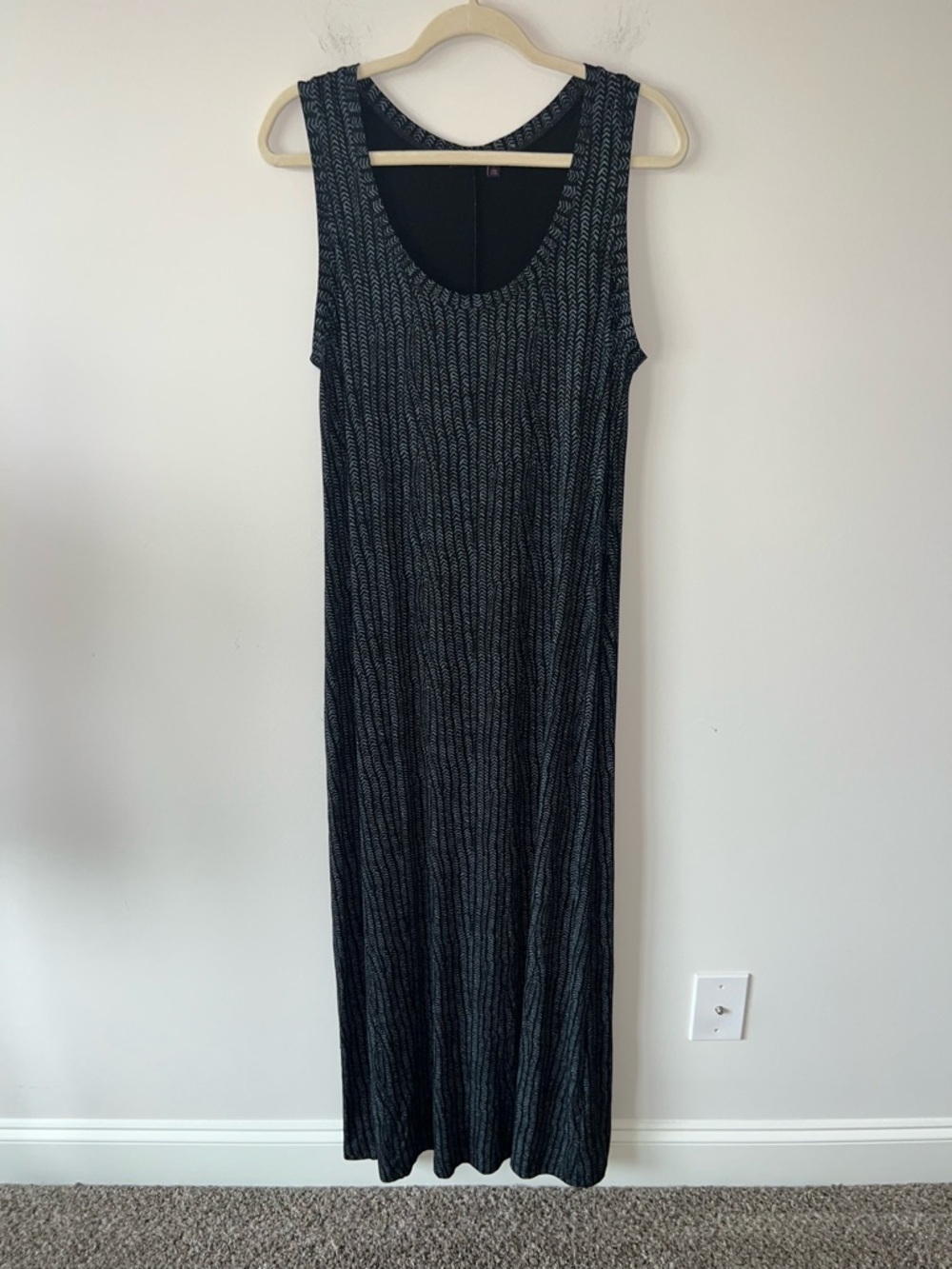 Fresh Produce black and grey herringbone patterned sleeveless maxi tank dress L